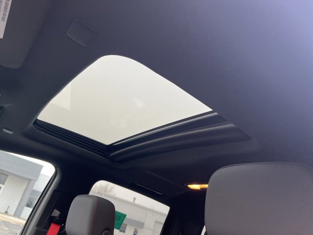 Used 2023 Chevrolet Colorado Z71 w/ Z71 Convenience Package 2 image 17