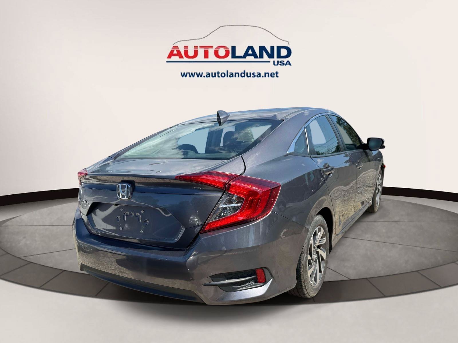 Used 2017 Honda Civic EX image 3