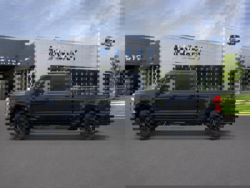 New 2026 Ford F250 4x4 Crew Cab Super Duty image 3
