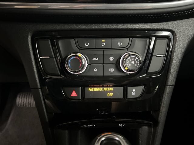 Certified 2020 Buick Encore Preferred FWD image 17