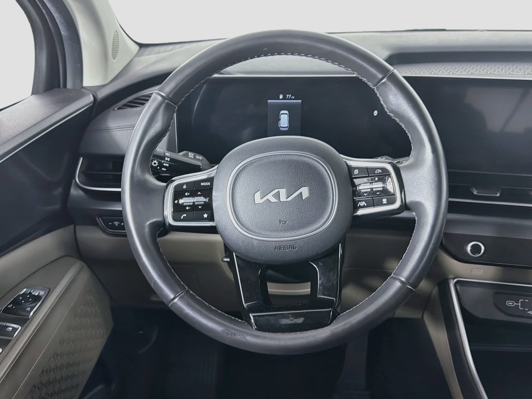 Used 2026 Kia Carnival FWD image 18