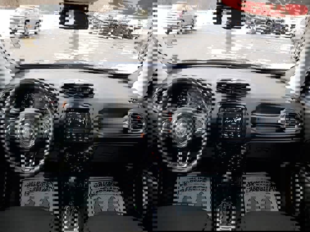 Used 2022 Jeep Renegade Latitude w/ Convenience Group image 16