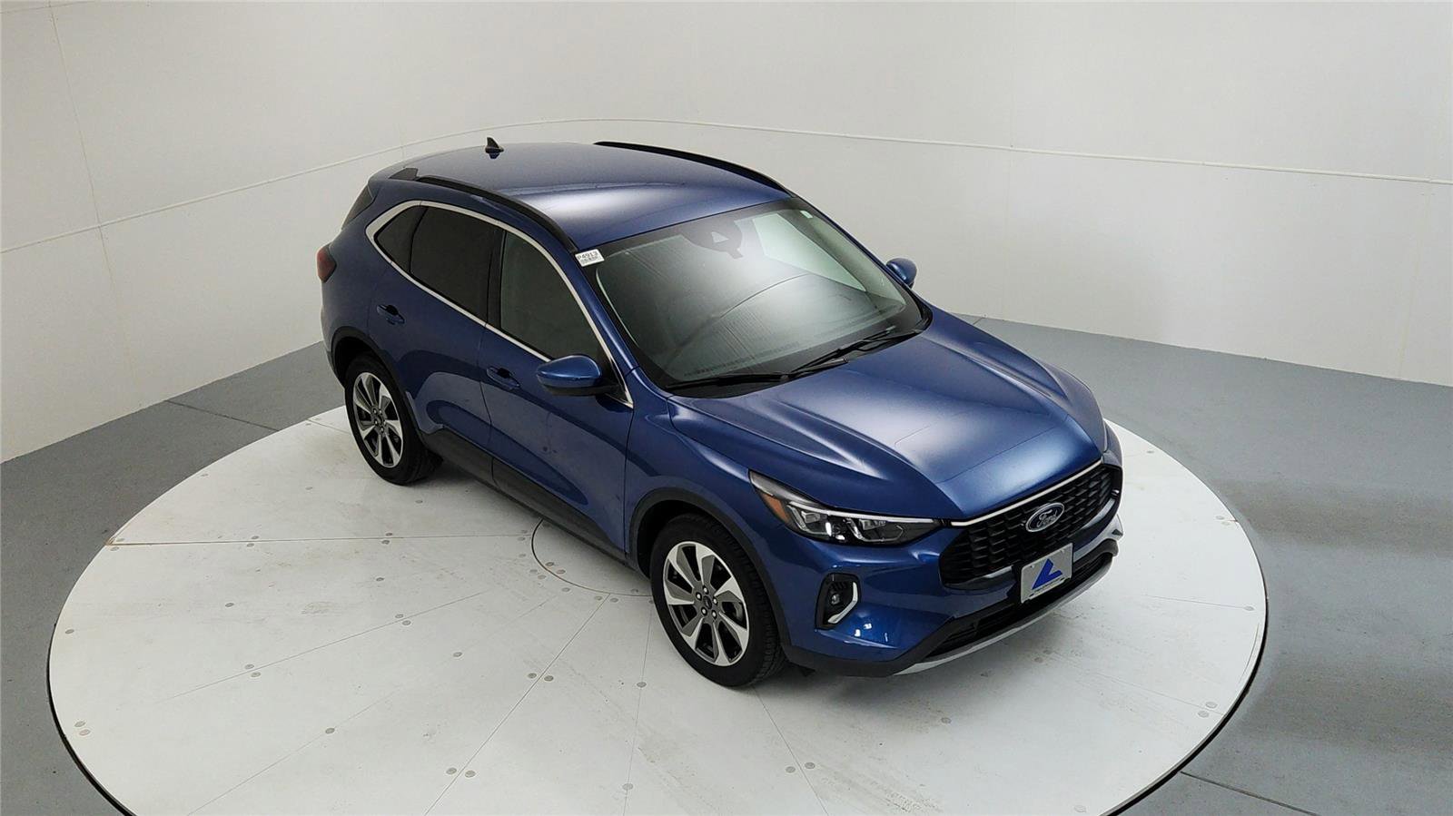 Used 2023 Ford Escape Platinum w/ Premium Technology Package image 13