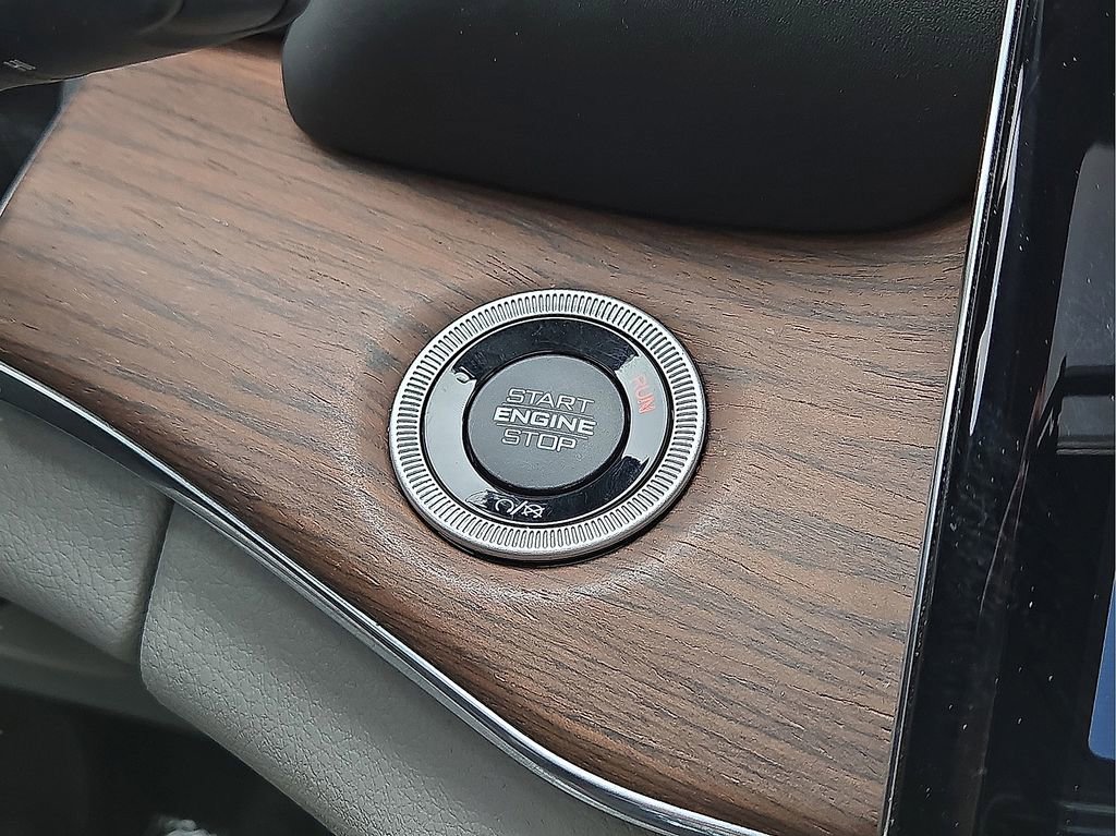 Used 2022 Jeep Grand Cherokee Summit w/ Advanced Protech Group IV image 32