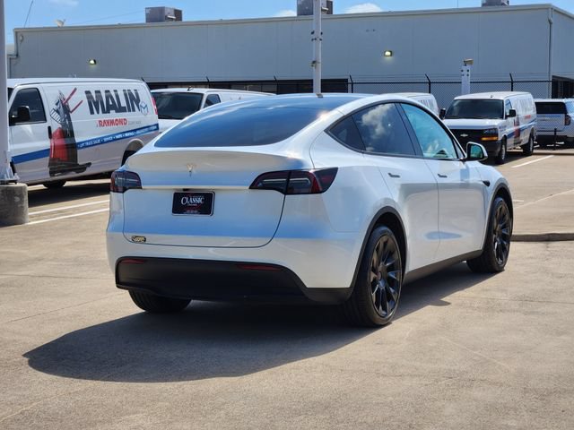 Used 2025 Tesla Model Y Long Range RWD image 13