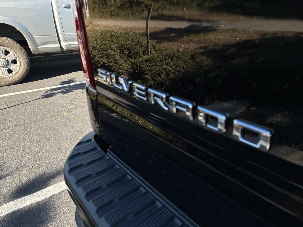 Used 2026 Chevrolet Silverado 1500 Custom Trail Boss AWD/4WD image 9