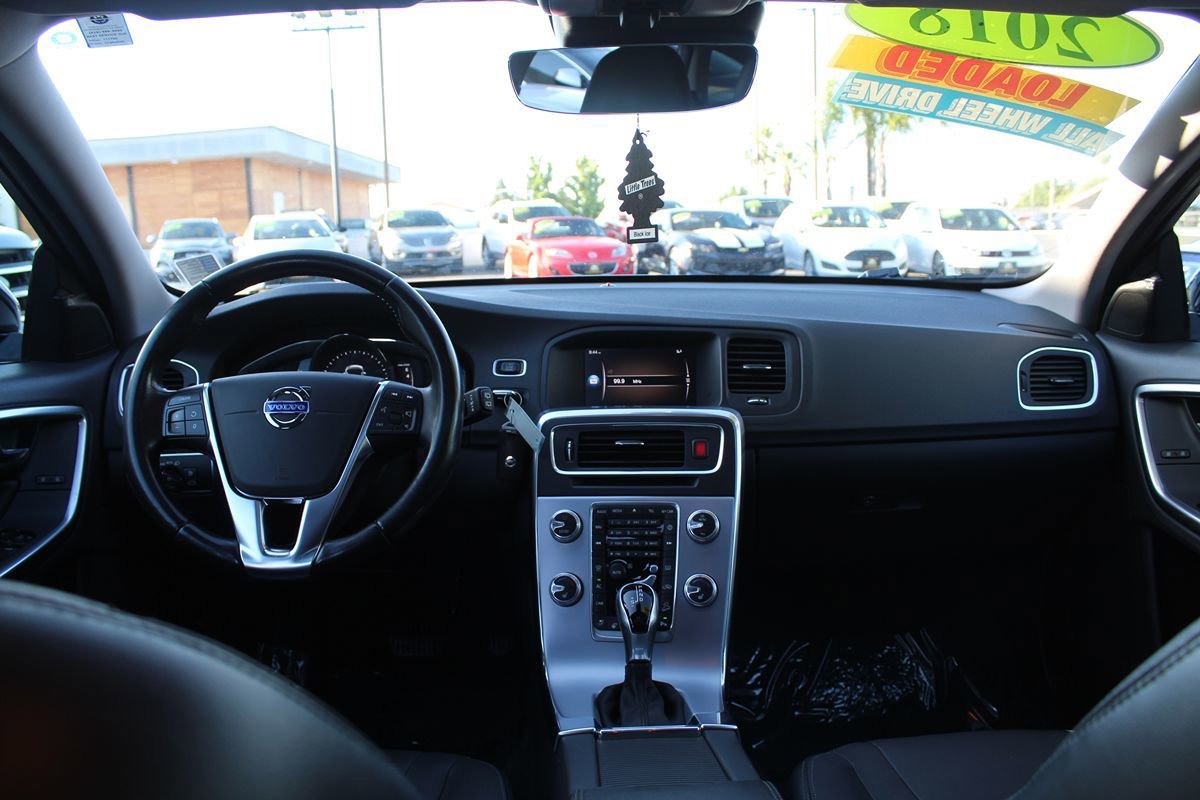 Used 2018 Volvo V60 T5 Cross Country AWD/4WD image 26