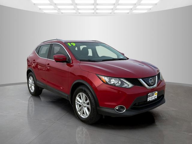 Used 2018 Nissan Rogue Sport SV w/ SV Technology Package image 2