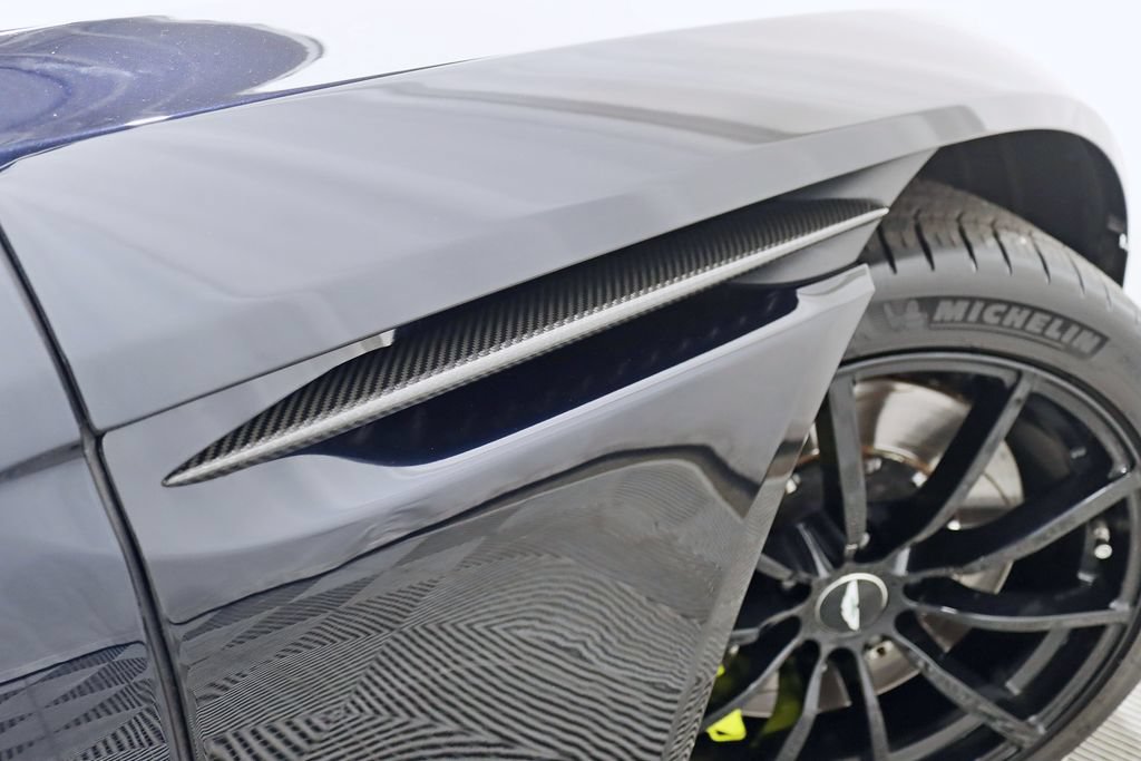 Used 2019 Aston Martin DB11 AMR RWD image 12