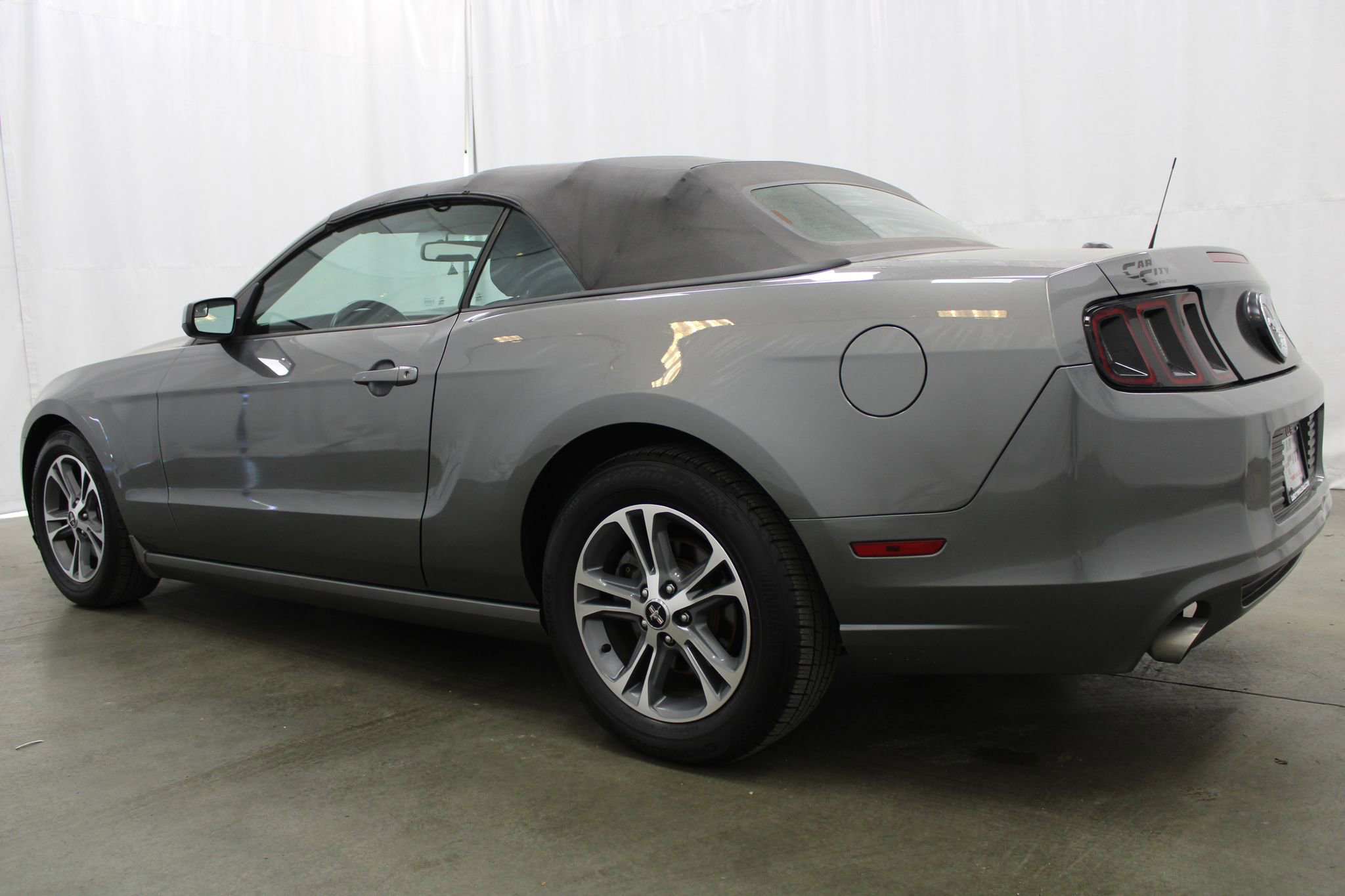 Used 2014 Ford Mustang Premium RWD image 8