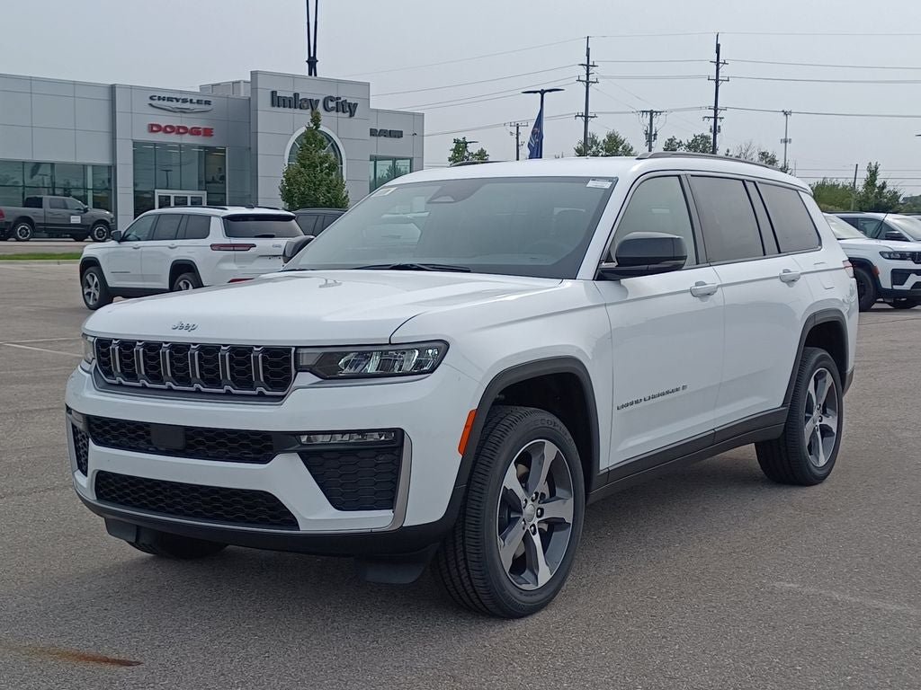 New 2026 Jeep Grand Cherokee L Limited AWD/4WD image 2