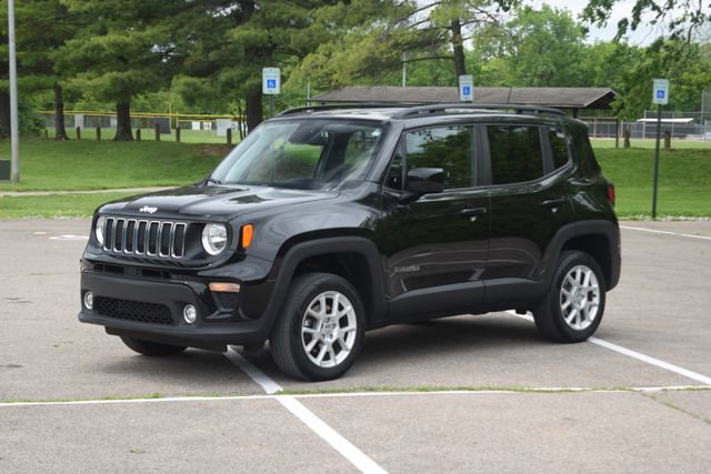 Used 2019 Jeep Renegade Latitude w/ Cold Weather Group AWD/4WD image 19