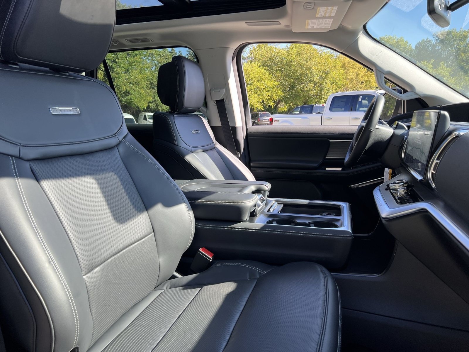 New 2027 Ford Expedition Platinum w/ Driver's Package AWD/4WD image 28