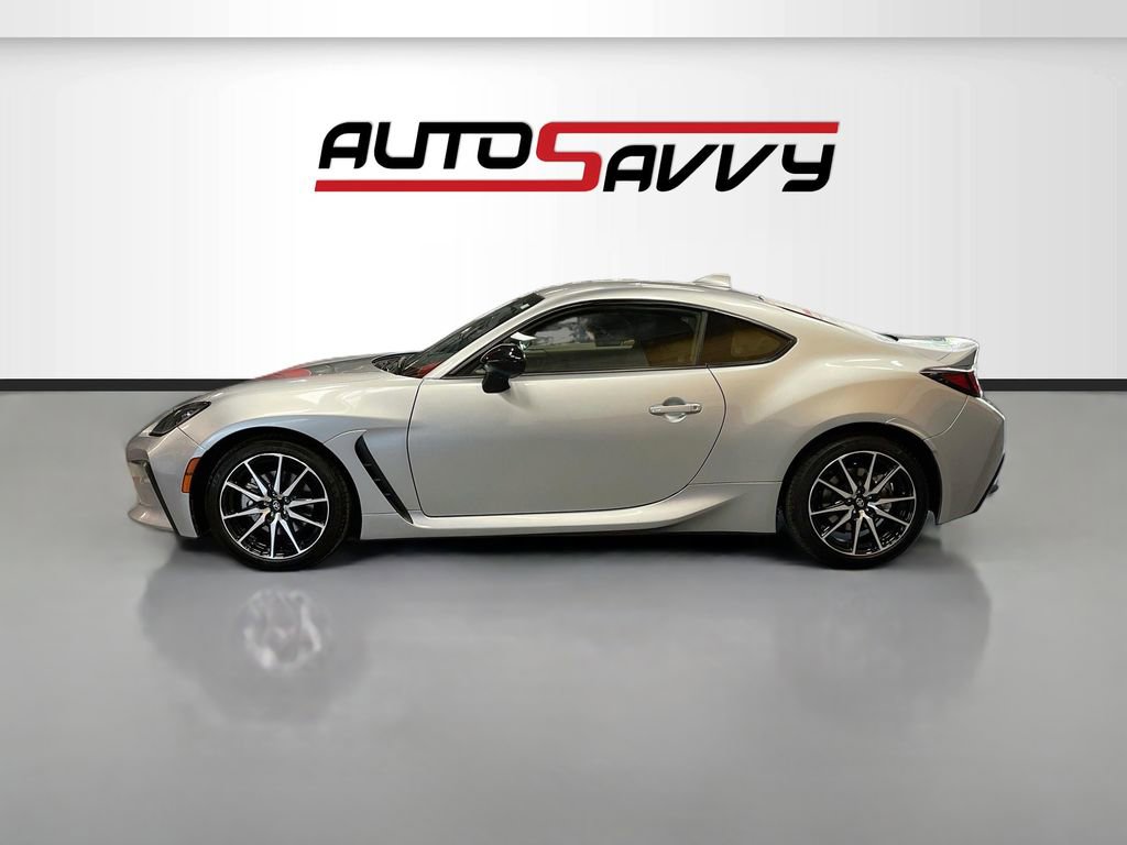 Used 2026 Toyota GR86 w/ ALL Weather Mat Package (TMS) RWD image 4
