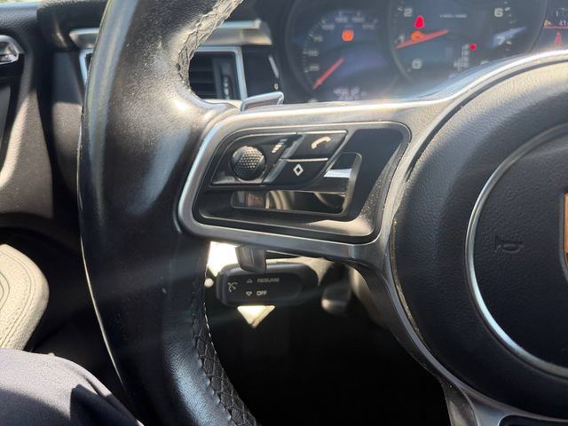 Used 2018 Porsche Macan AWD/4WD image 25