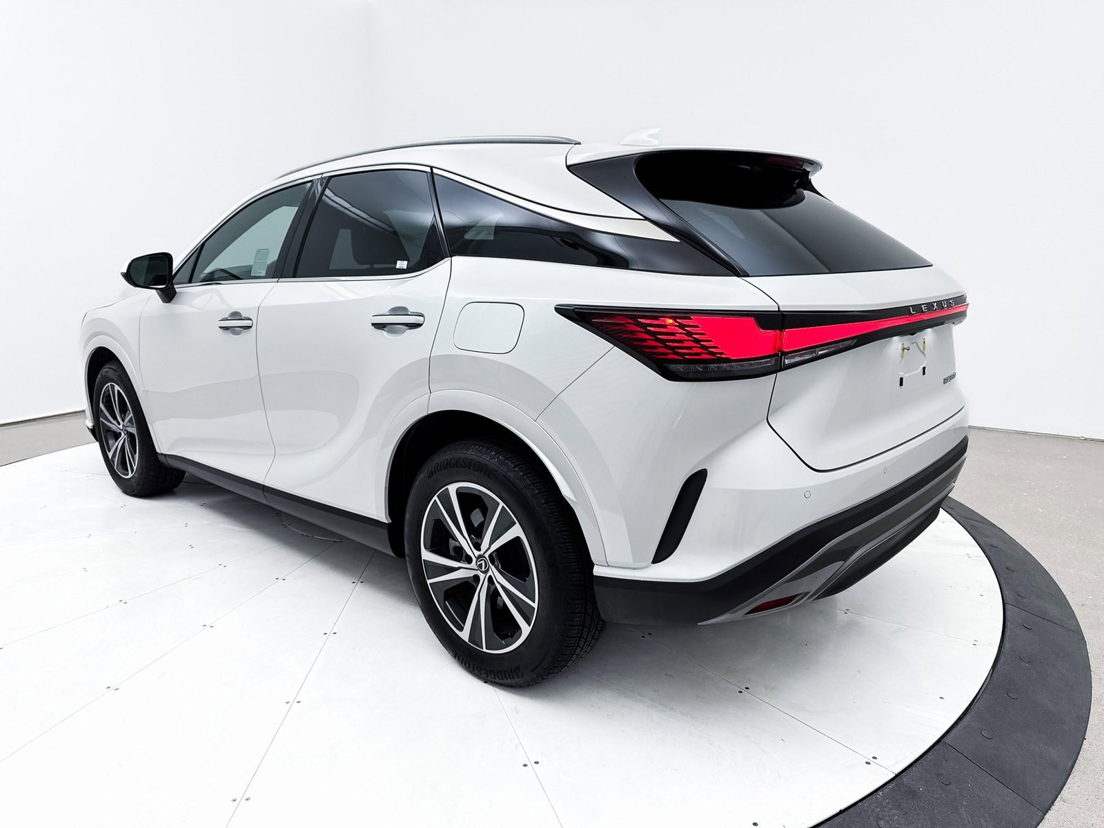 Used 2024 Lexus RX 350 Premium image 14