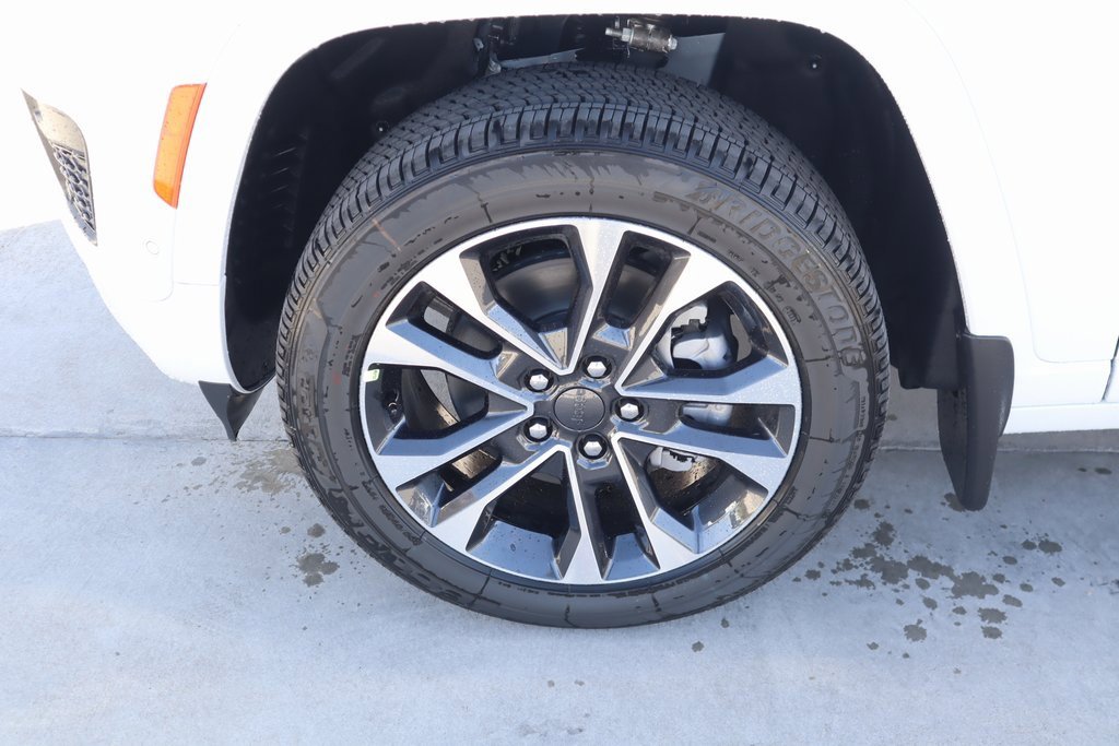 New 2025 Jeep Grand Cherokee L Overland w/ Luxury Tech Group IV image 20