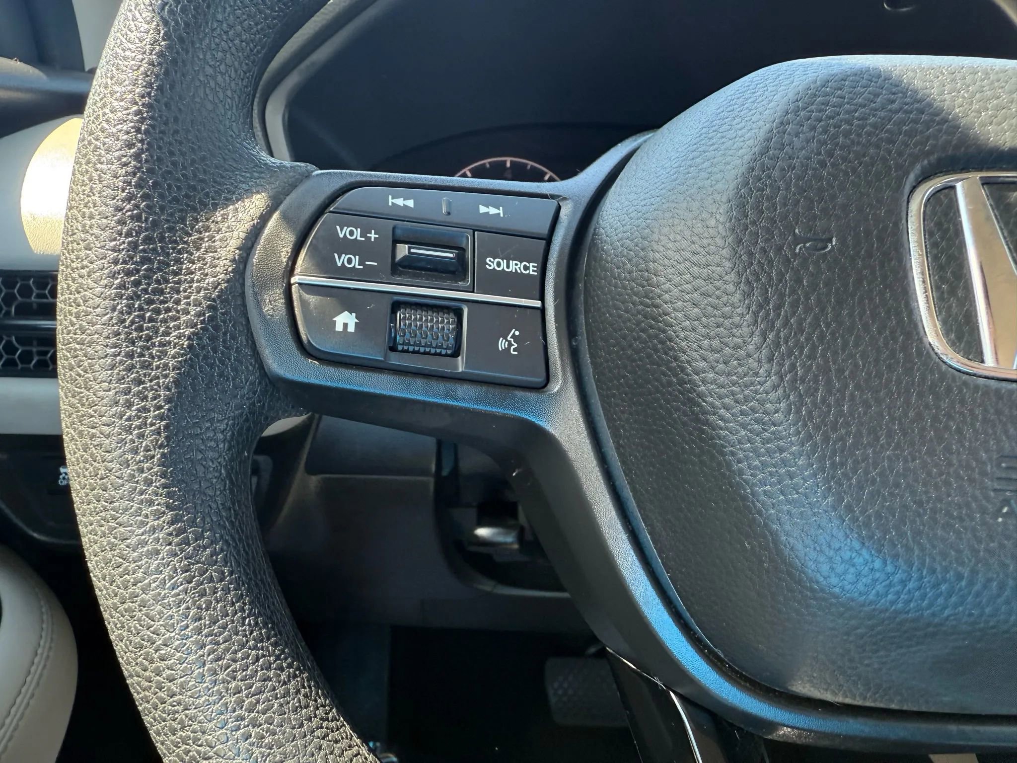 Used 2023 Honda HR-V LX image 29