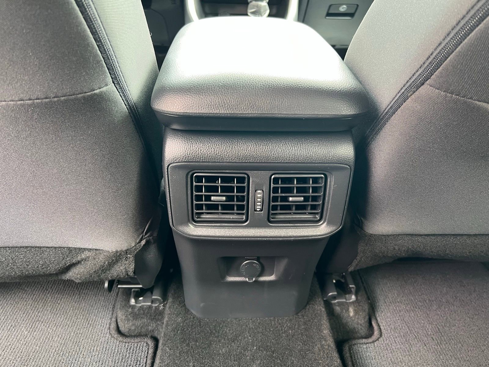 Used 2024 Toyota RAV4 LE image 43