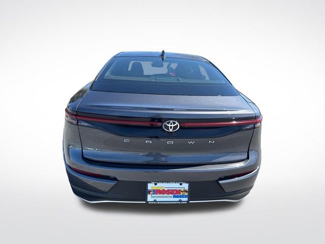 Used 2023 Toyota Crown XLE image 4