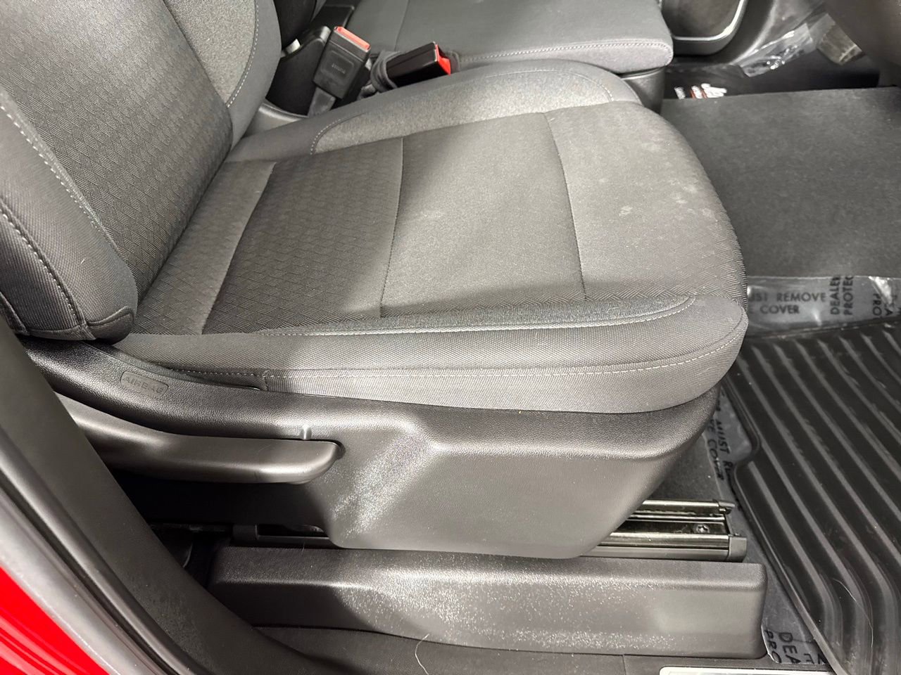 Used 2024 Chevrolet Silverado 1500 LT image 34