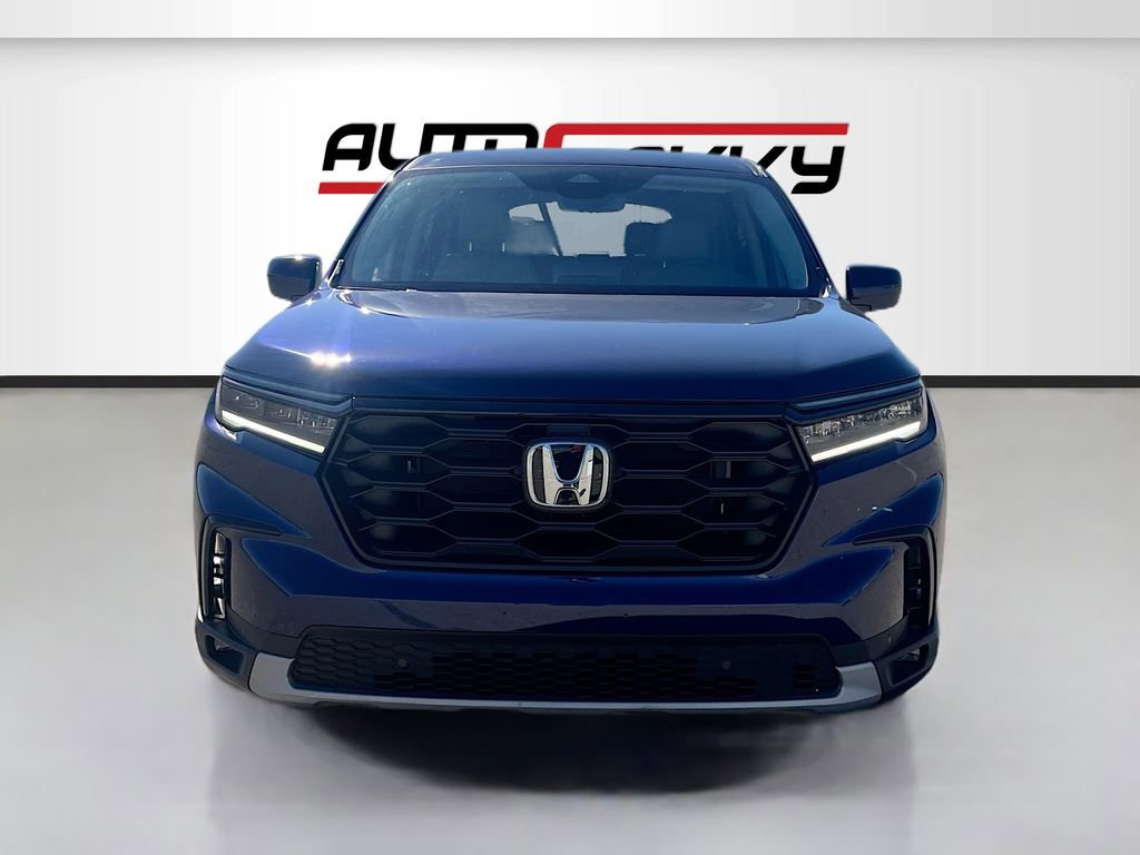 Used 2025 Honda Pilot EX-L image 2