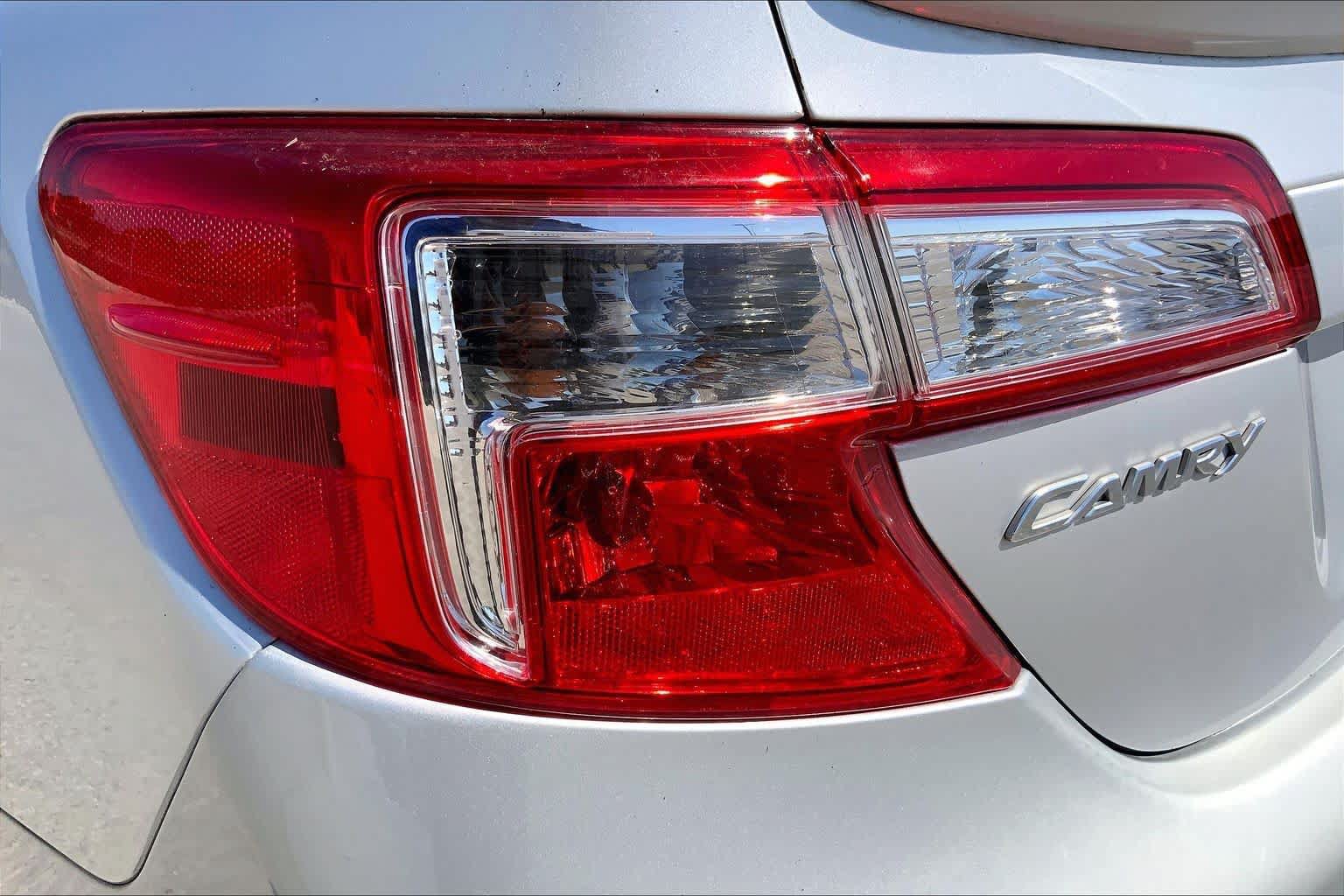Used 2013 Toyota Camry SE FWD image 27