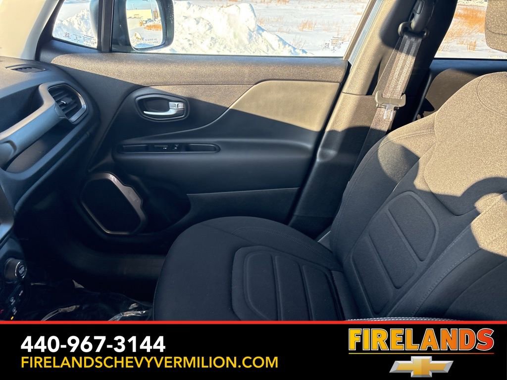 Used 2022 Jeep Renegade Latitude w/ Convenience Group image 15