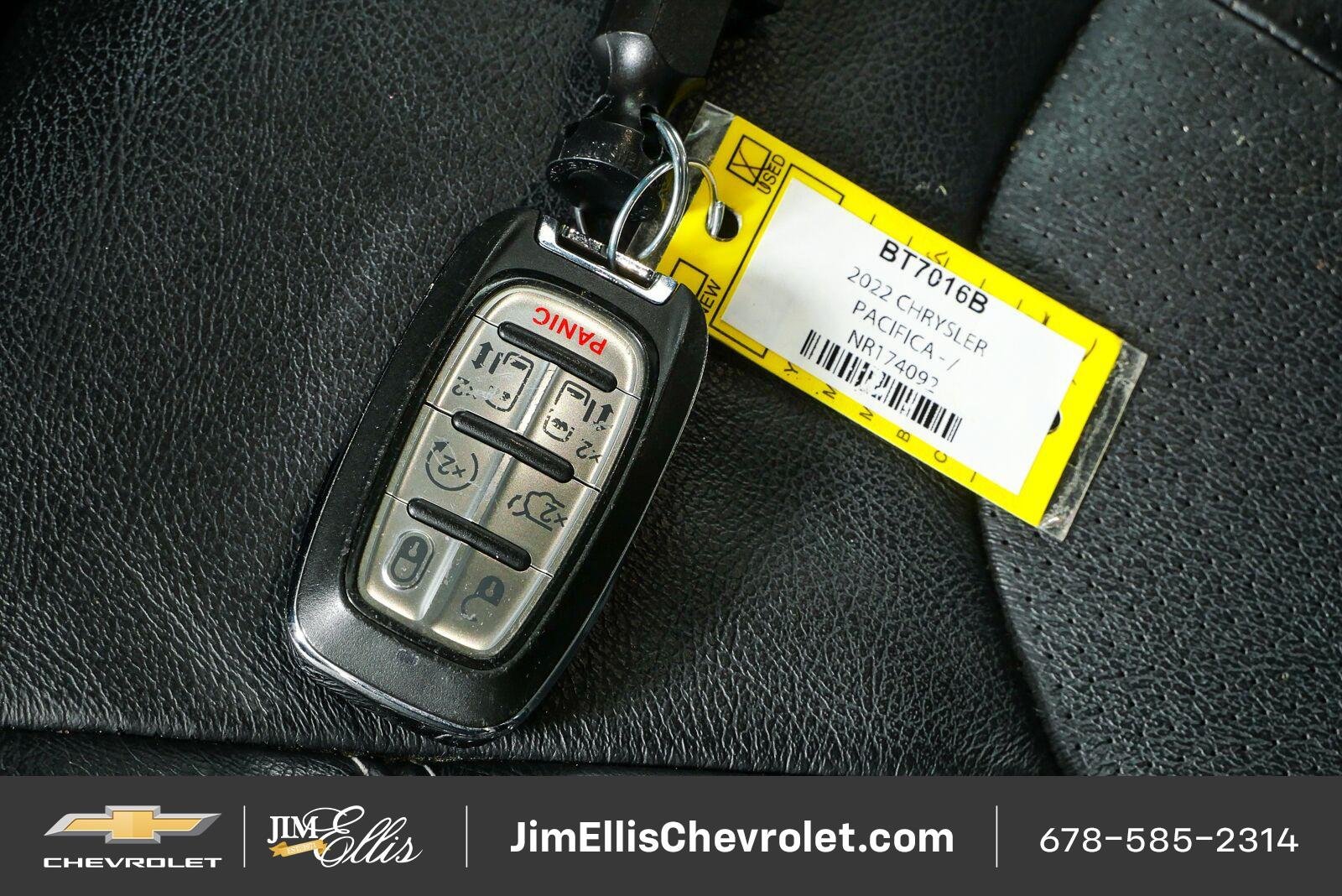 Used 2022 Chrysler Pacifica Touring-L w/ S Appearance Package FWD image 38