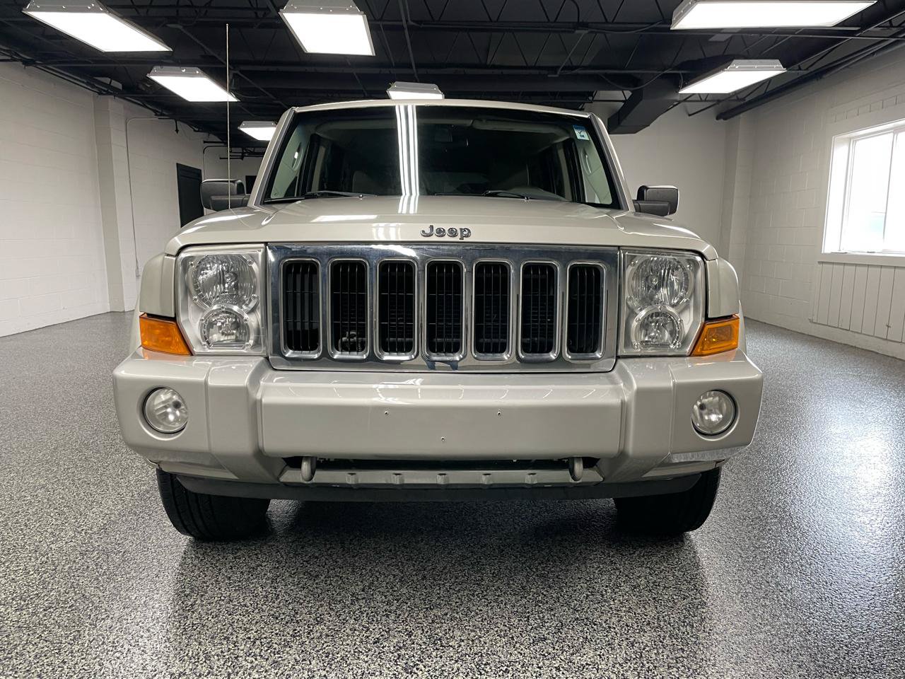Used 2007 Jeep Commander Sport w/ Skid Plate Group AWD/4WD image 12