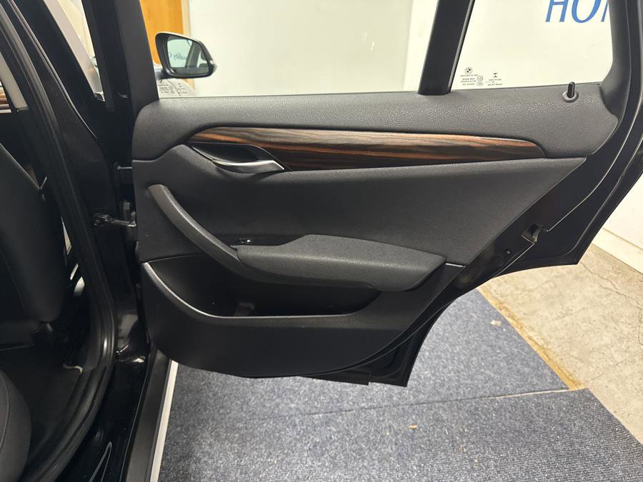 Used 2015 BMW X1 xDrive28i image 11