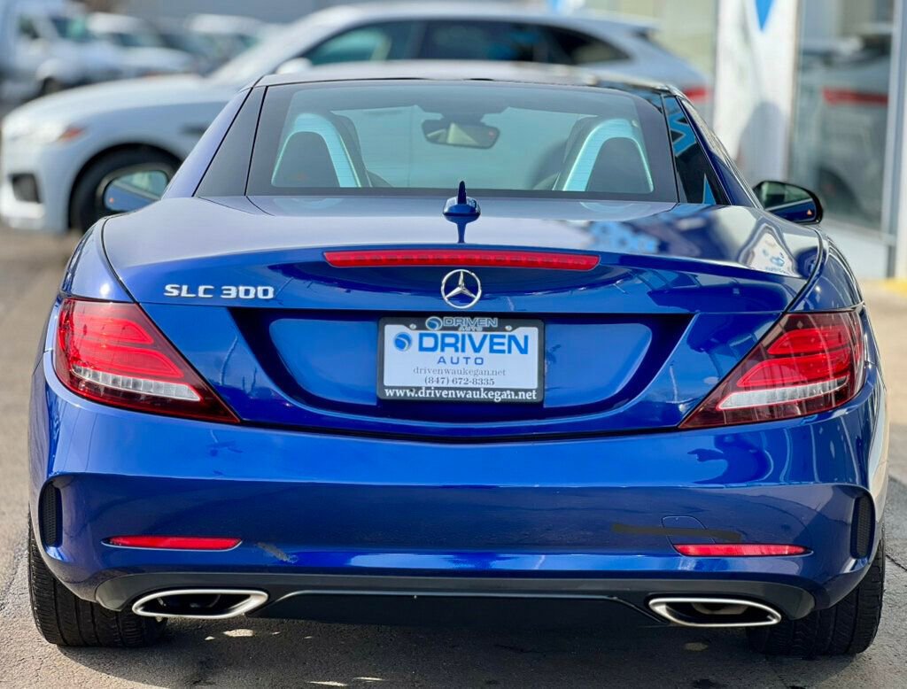 Used 2020 Mercedes-Benz SLC 300 image 4