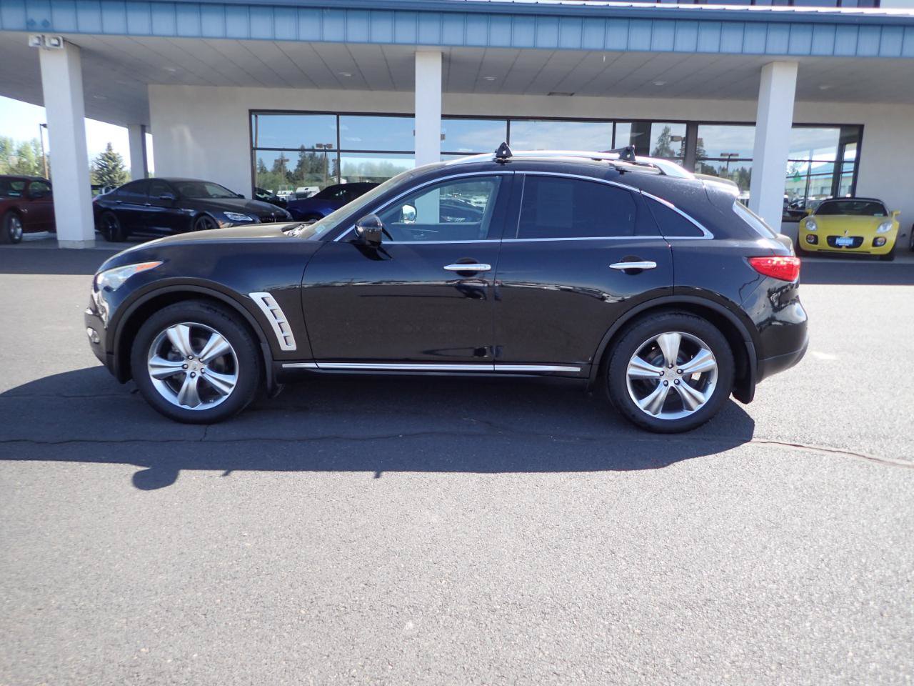 Used 2009 INFINITI FX35 AWD w/ Navigation Pkg image 2
