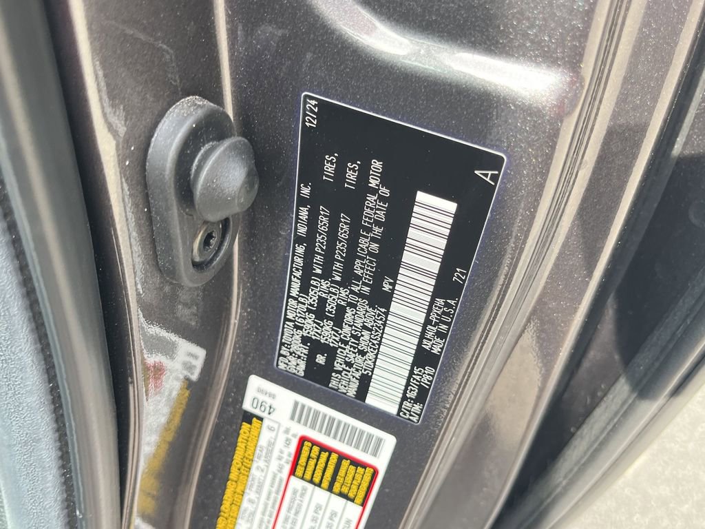 Used 2025 Toyota Sienna LE FWD image 36