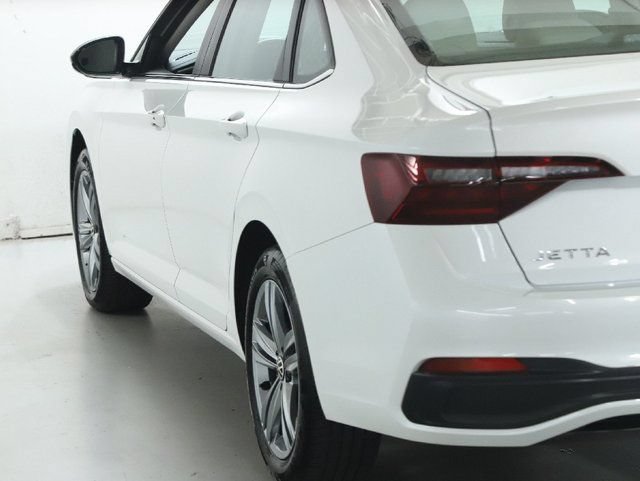 Used 2024 Volkswagen Jetta SE w/ Panoramic Sunroof Package FWD image 41