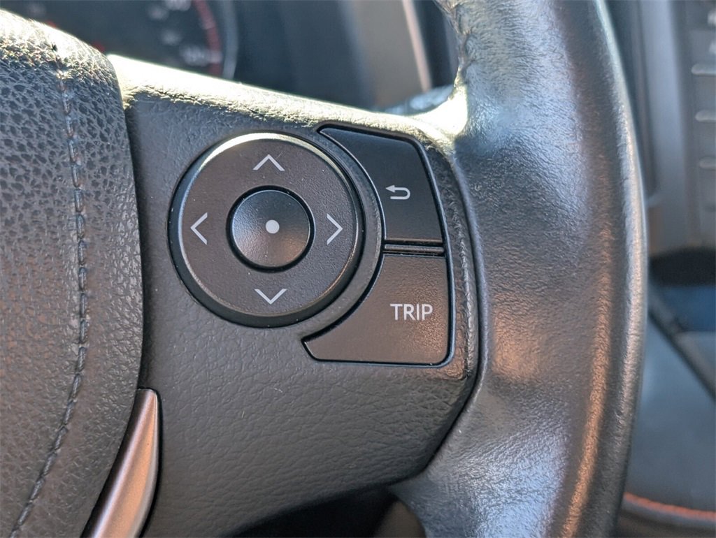 Used 2016 Toyota RAV4 SE image 29