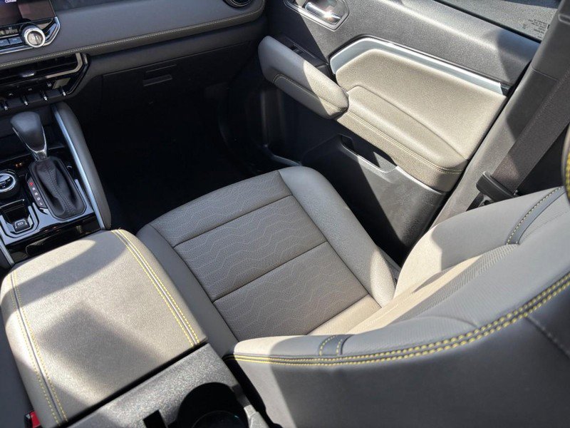 Used 2024 Chevrolet Colorado ZR2 w/ ZR2 Convenience Package III image 14