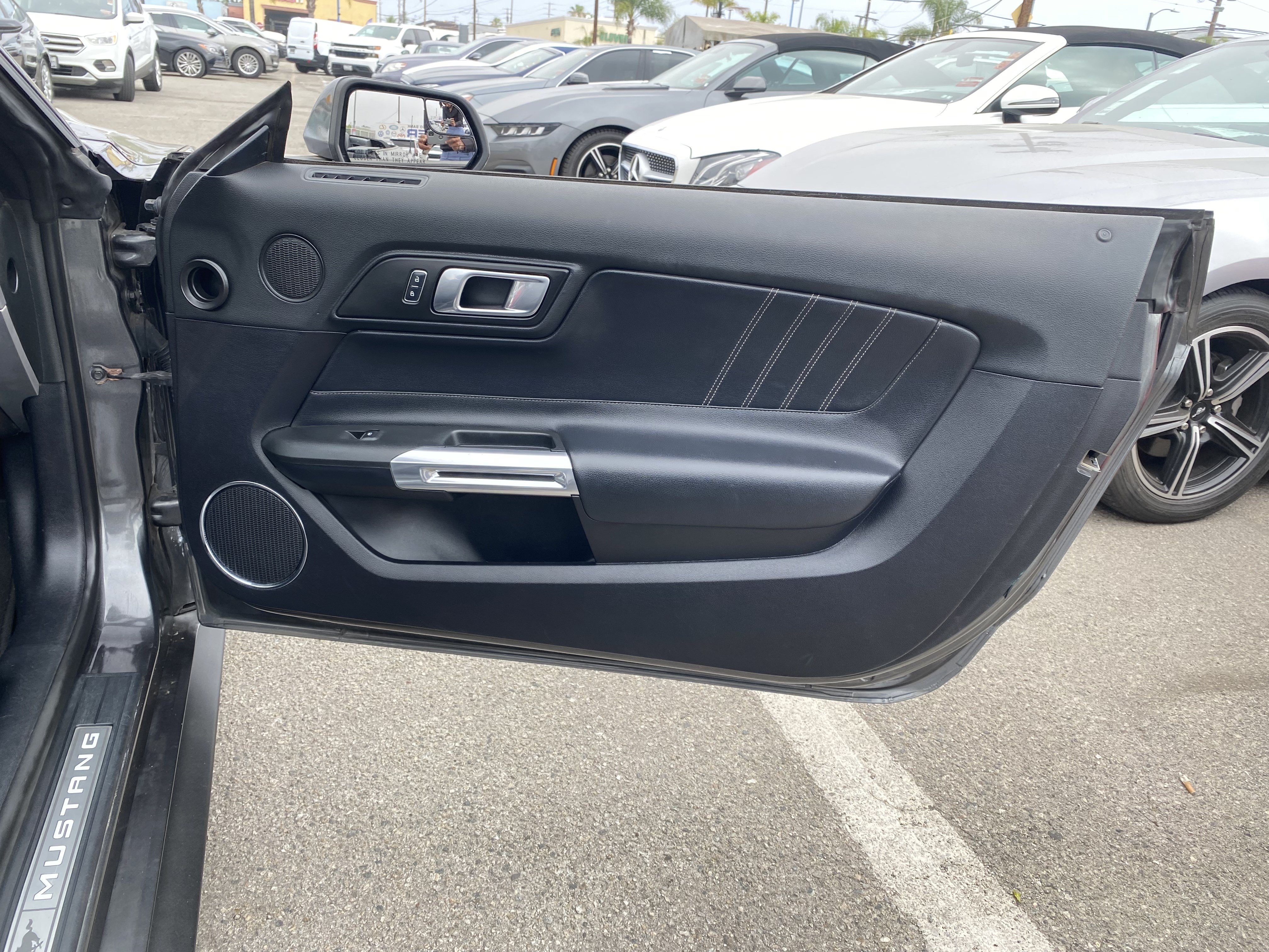 Used 2018 Ford Mustang Premium RWD image 24