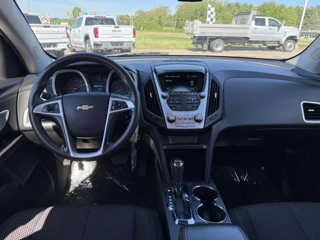Used 2017 Chevrolet Equinox LT FWD image 14