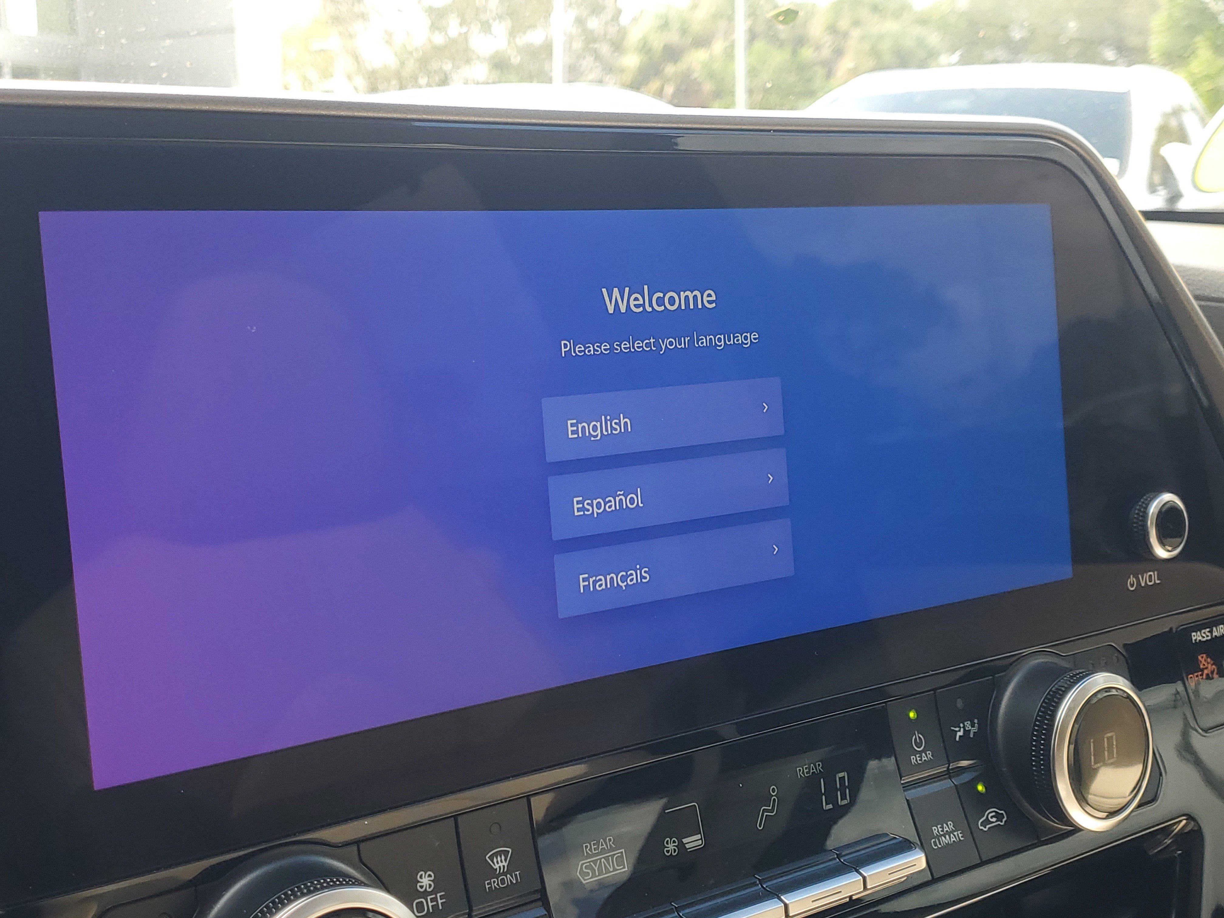 Used 2024 Toyota Highlander XLE image 29