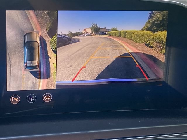 Certified 2024 Cadillac Lyriq Tech w/ Driver Assist Package AWD/4WD image 19