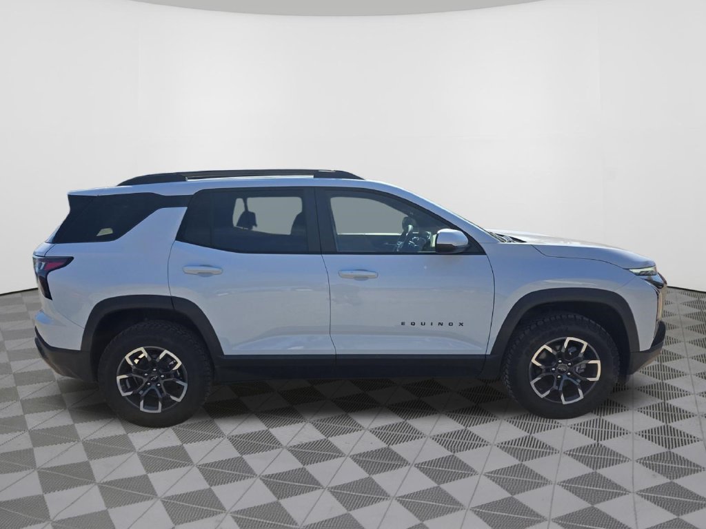 New 2027 Chevrolet Equinox ACTIV w/ Convenience Package III FWD image 5