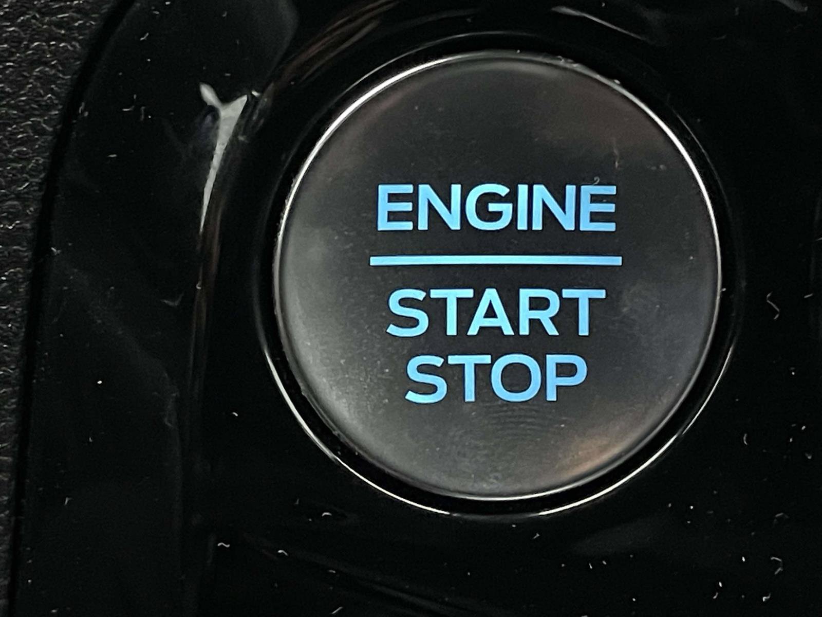 Used 2025 Ford Escape ST-Line w/ Tech Pack #1 FWD image 6
