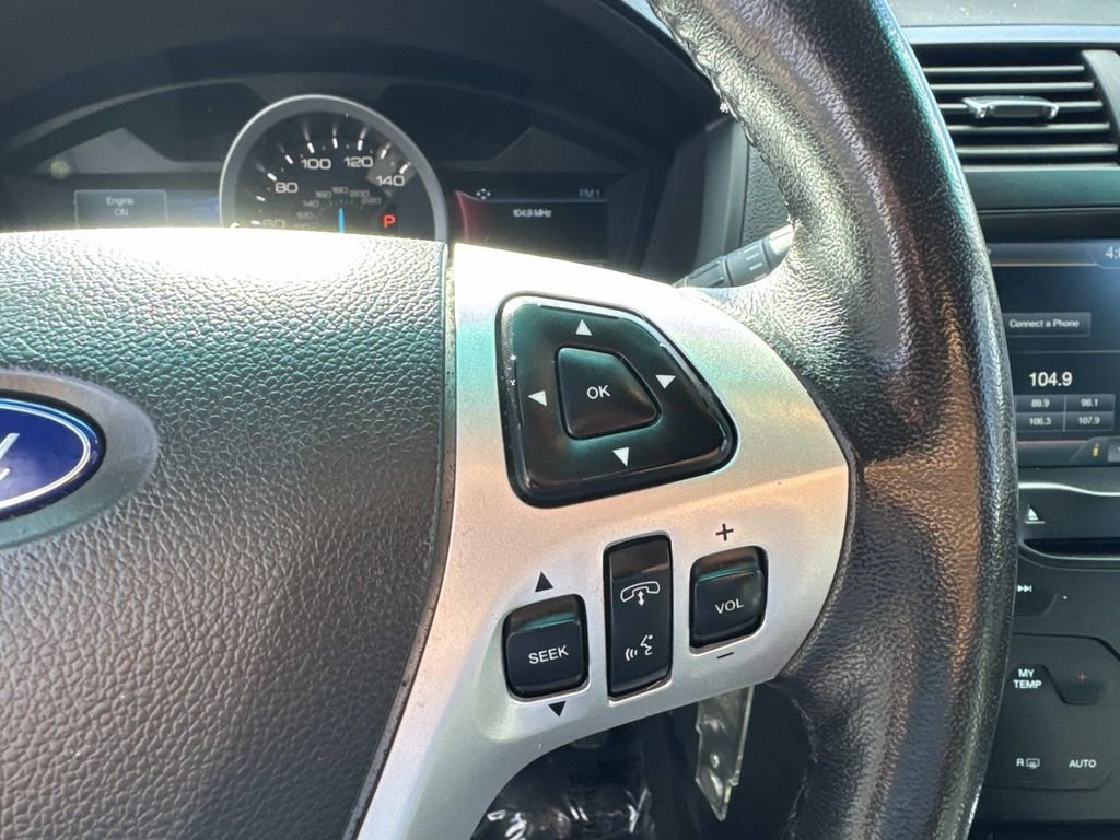 Used 2015 Ford Explorer XLT w/ Equipment Group 202B image 21