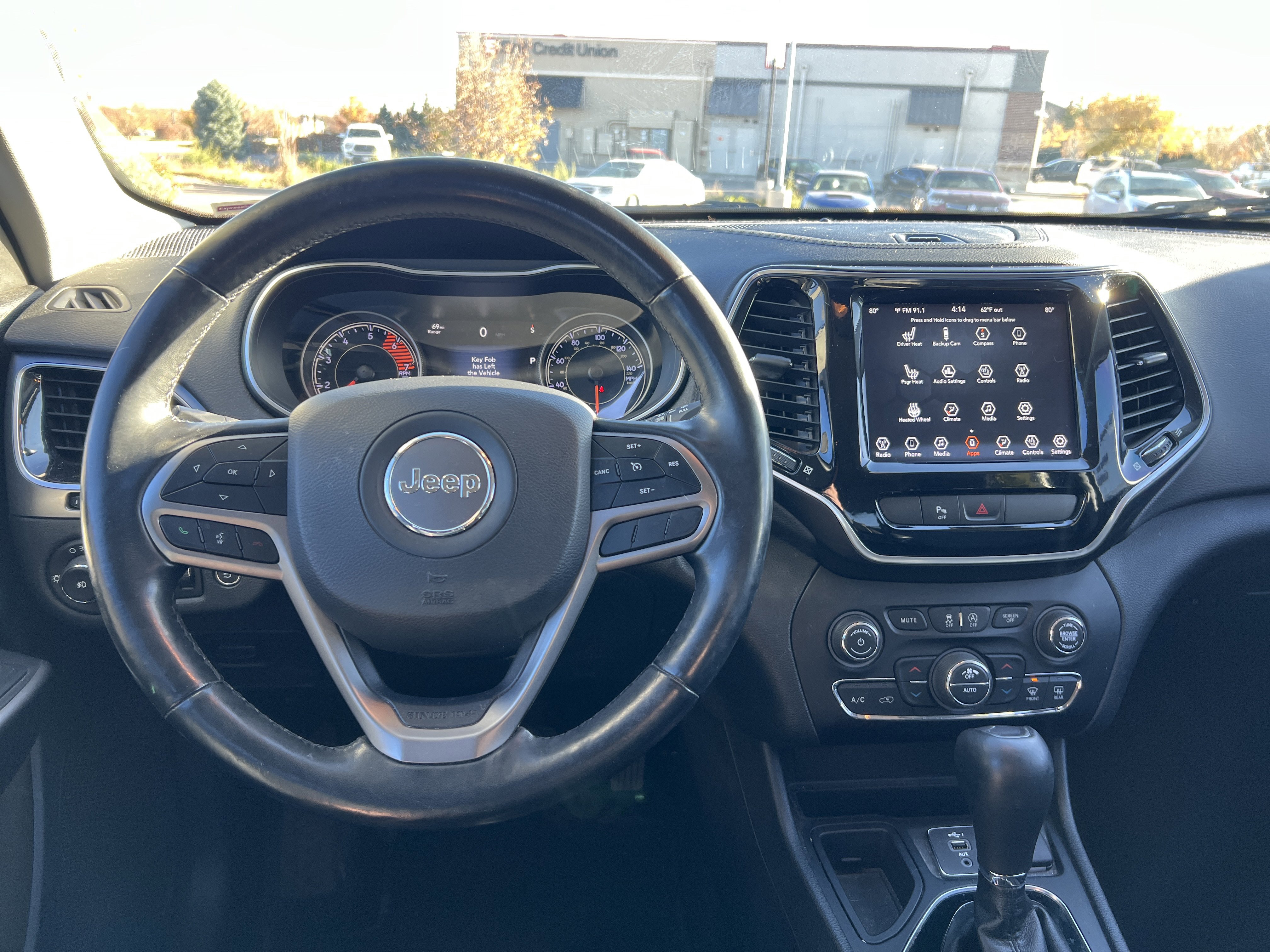 Used 2020 Jeep Cherokee Limited image 2