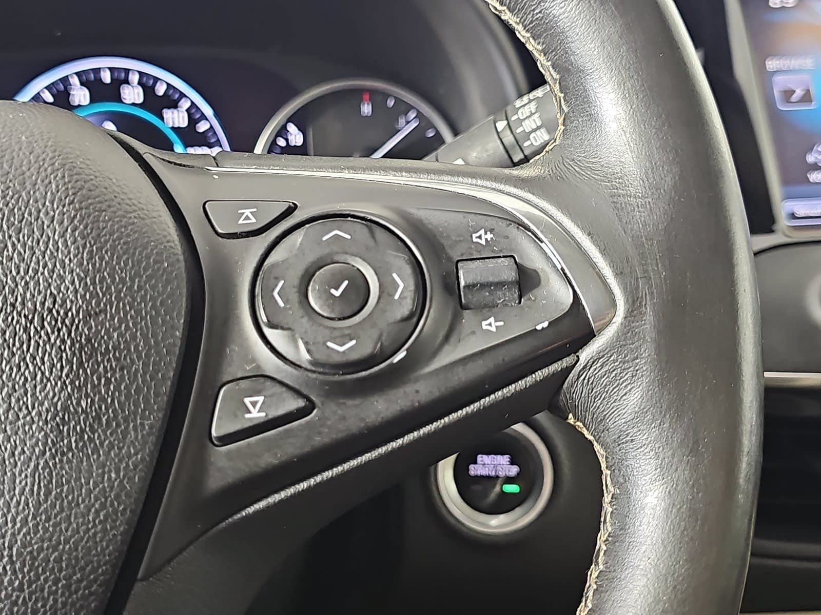 Used 2016 Buick Envision Premium AWD/4WD image 18