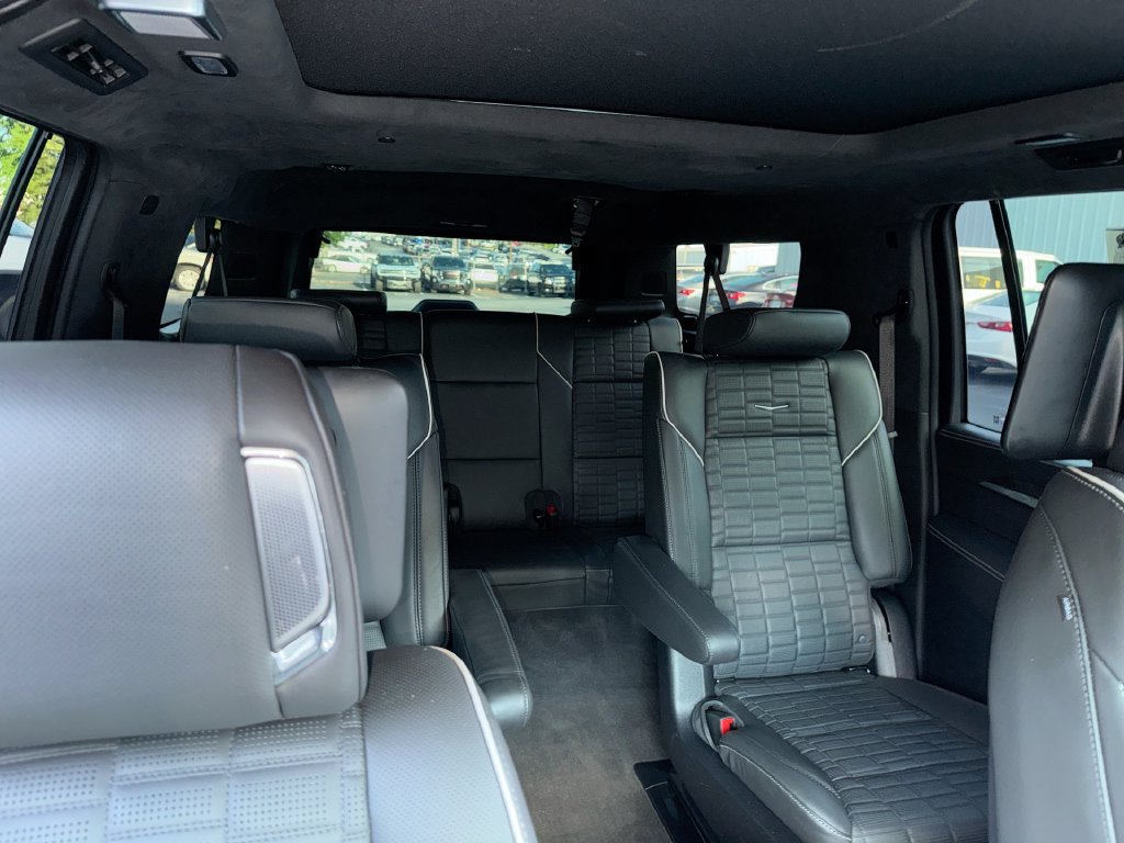 Used 2025 Cadillac Escalade ESV Sport Platinum AWD/4WD image 34