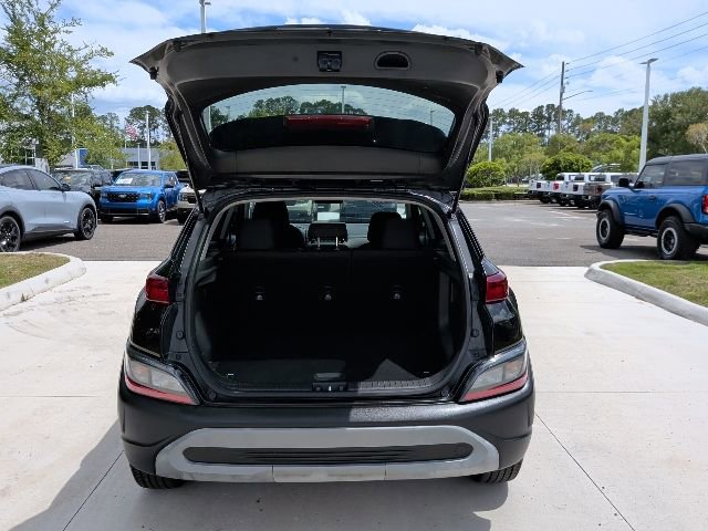 Used 2022 Hyundai Kona SE FWD image 14