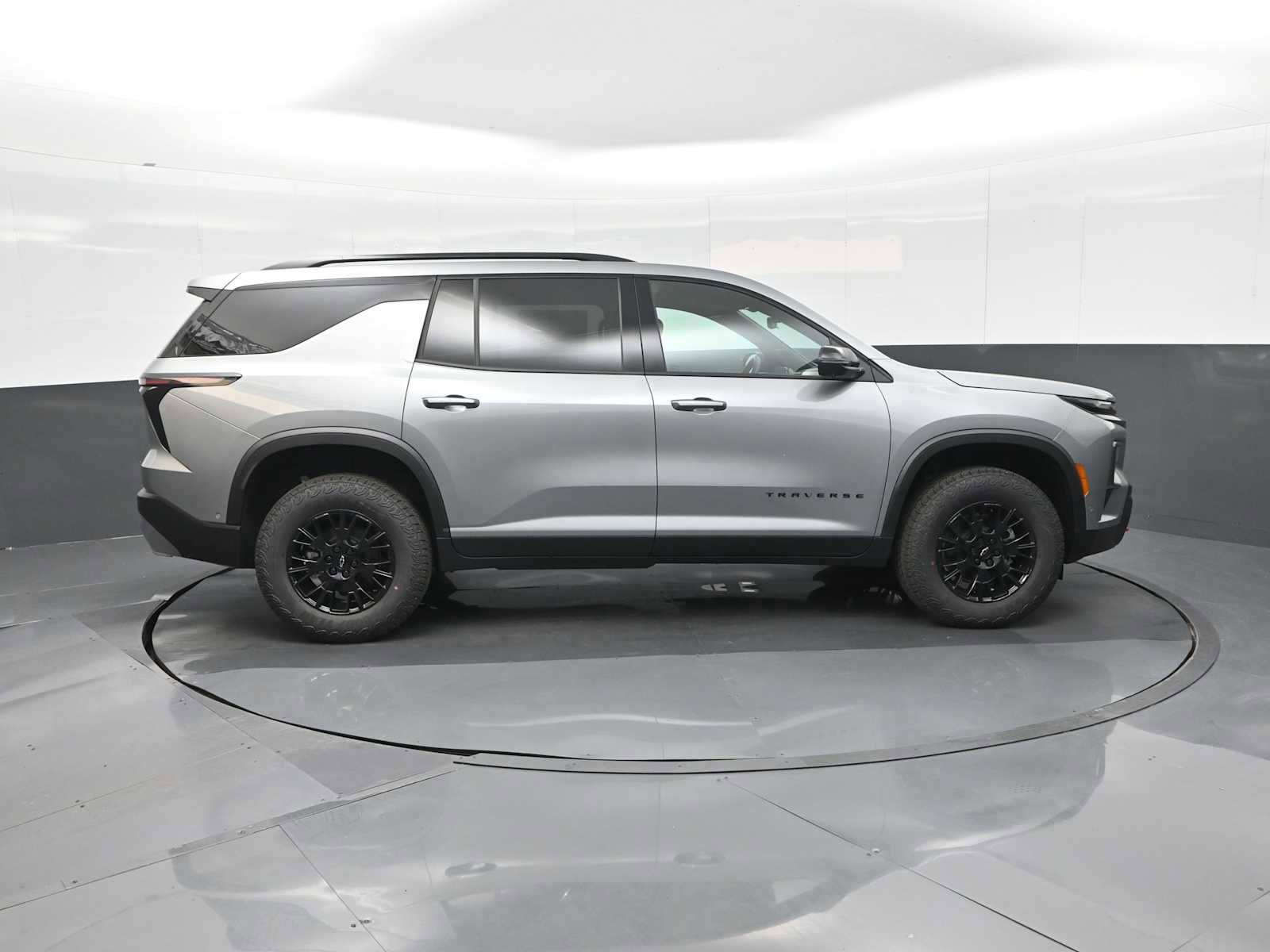 New 2026 Chevrolet Traverse Z71 w/ Enhanced Driving Package image 9