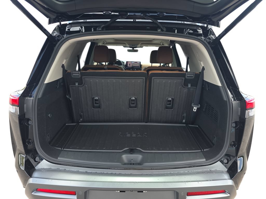 New 2026 Nissan Pathfinder Platinum FWD image 30
